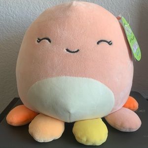 NWT SUMMER THE SQUISHMALLOW 8”